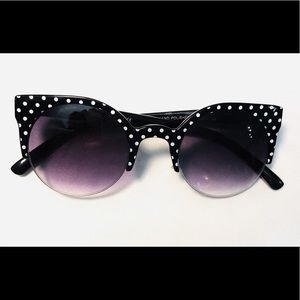 🌟5/$25 | BOUTIQUE | B & W Polka Dot Fashion Sunglasses